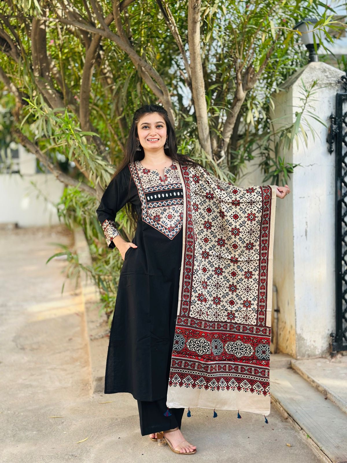 Kurti Plazzo with Stole